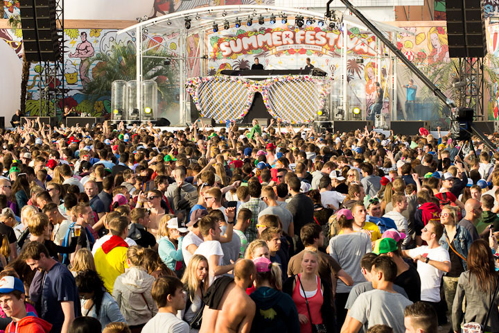 Summerfestival 2013 @ Zuid, Antwerpen, picture 6, photographed by Walter Grimm - FrontView Magazine