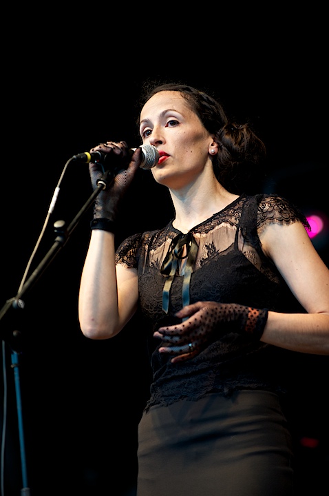 The Jacquelines @ Genk on Stage 2013, foto 9, foto's door James Van Roosbroeck - FrontView Magazine