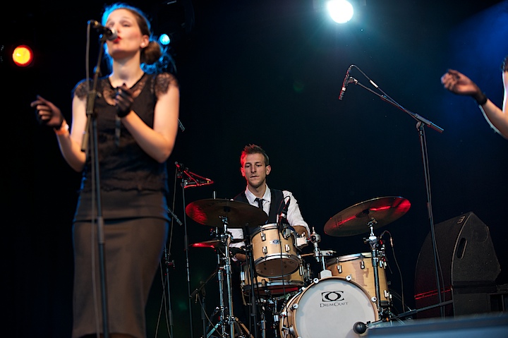 The Jacquelines @ Genk on Stage 2013, foto 25, foto's door James Van Roosbroeck - FrontView Magazine