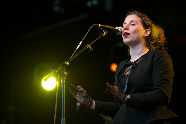 The Jacquelines @ Genk on Stage 2013, foto 34, foto's door James Van Roosbroeck - FrontView Magazine