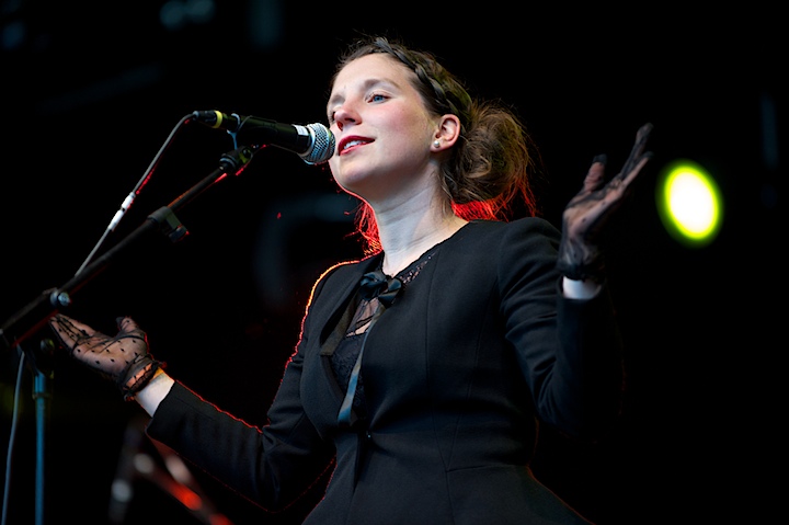 The Jacquelines @ Genk on Stage 2013, foto 36, foto's door James Van Roosbroeck - FrontView Magazine