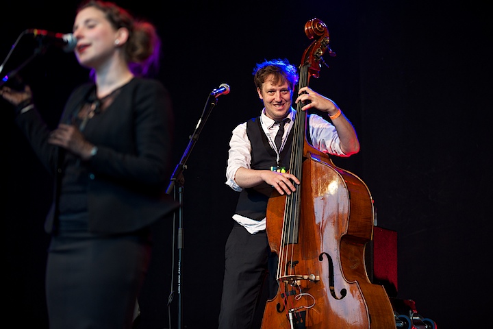 The Jacquelines @ Genk on Stage 2013, foto 37, foto's door James Van Roosbroeck - FrontView Magazine