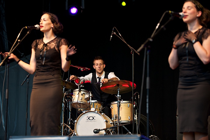 The Jacquelines @ Genk on Stage 2013, foto 39, foto's door James Van Roosbroeck - FrontView Magazine