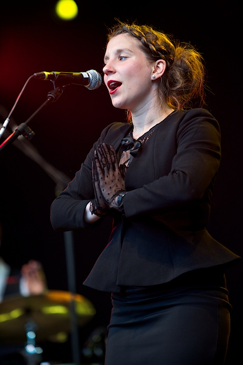 The Jacquelines @ Genk on Stage 2013, foto 41, foto's door James Van Roosbroeck - FrontView Magazine