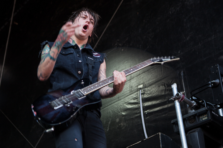 Asking Alexandria @ Vainstream Rockfest, picture 4, photographed by Dorien Goetschalckx - FrontView Magazine