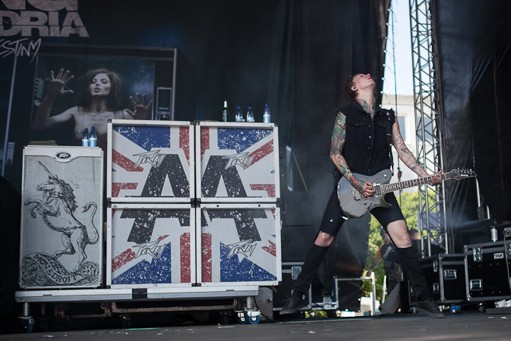 Asking Alexandria @ Vainstream Rockfest, picture 5, photographed by Dorien Goetschalckx - FrontView Magazine