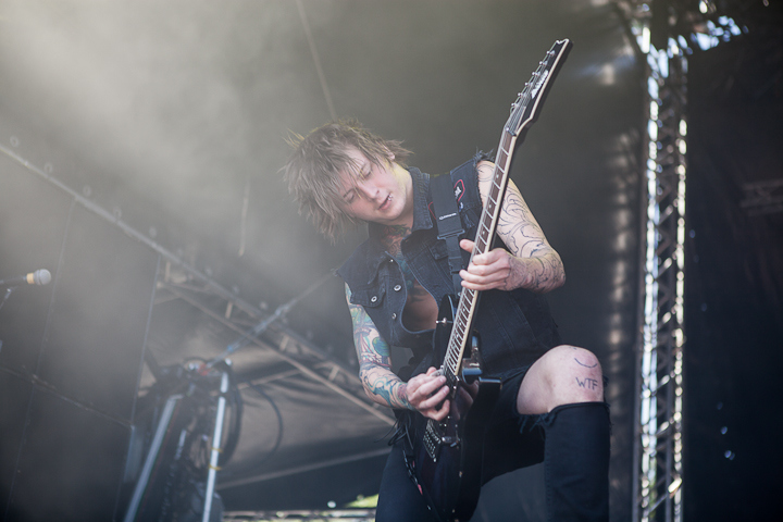 Asking Alexandria @ Vainstream Rockfest, picture 26, photographed by Dorien Goetschalckx - FrontView Magazine