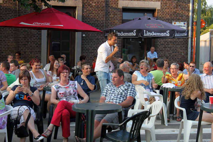Maarten Cox @ Vlaanderen Zingt in Maasmechelen, picture 7, photographed by Heidi Elen - FrontView Magazine