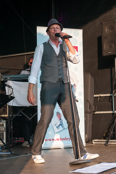 Wim Leys @ Vlaanderen Zingt Averbode, picture 1, photographed by James Van Roosbroeck - FrontView Magazine