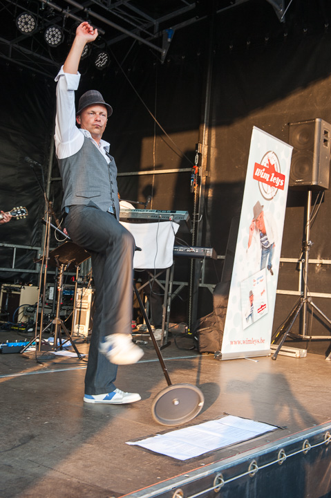 Wim Leys @ Vlaanderen Zingt Averbode, picture 2, photographed by James Van Roosbroeck - FrontView Magazine