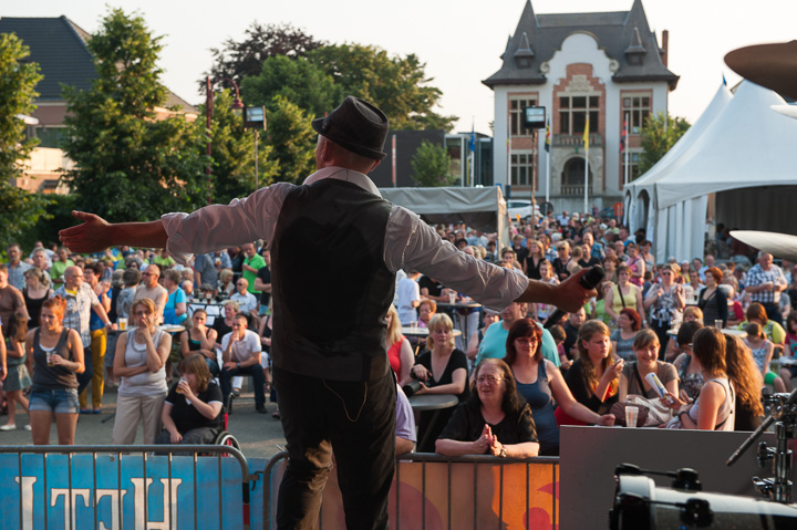 Wim Leys @ Vlaanderen Zingt Averbode, picture 4, photographed by James Van Roosbroeck - FrontView Magazine
