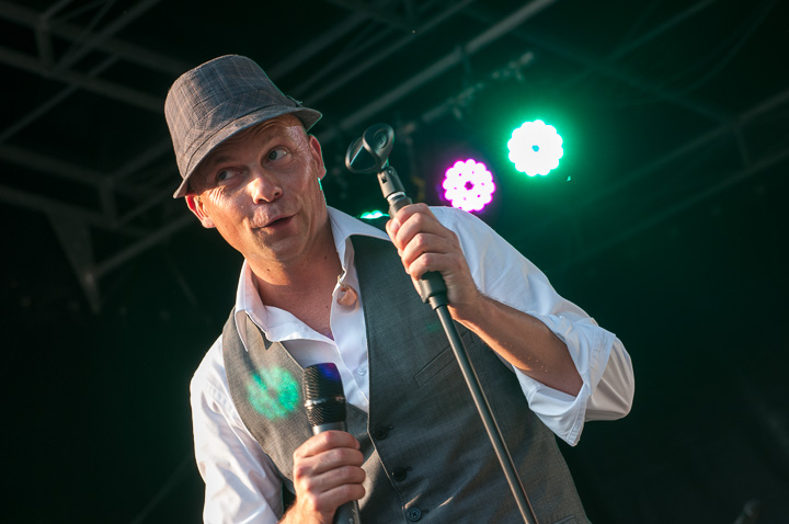 Wim Leys @ Vlaanderen Zingt Averbode, picture 18, photographed by James Van Roosbroeck - FrontView Magazine