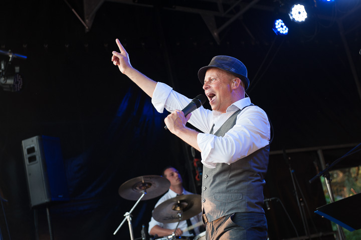 Wim Leys @ Vlaanderen Zingt Averbode, picture 22, photographed by James Van Roosbroeck - FrontView Magazine