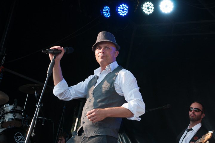 Wim Leys @ Vlaanderen Zingt Averbode, picture 33, photographed by James Van Roosbroeck - FrontView Magazine