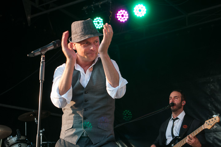 Wim Leys @ Vlaanderen Zingt Averbode, picture 37, photographed by James Van Roosbroeck - FrontView Magazine