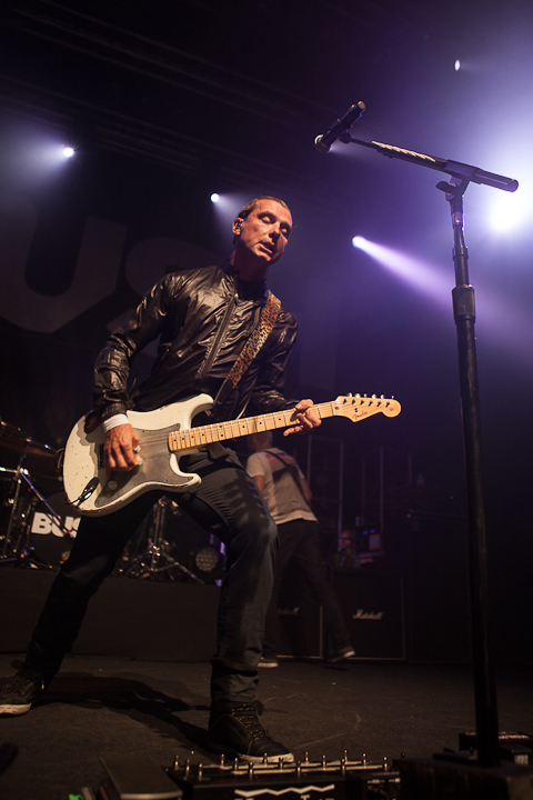Bush @ Effenaar, picture 3, photographed by Dorien Goetschalckx - FrontView Magazine