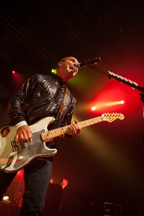 Bush @ Effenaar, picture 5, photographed by Dorien Goetschalckx - FrontView Magazine