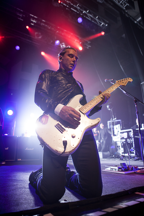 Bush @ Effenaar, picture 14, photographed by Dorien Goetschalckx - FrontView Magazine