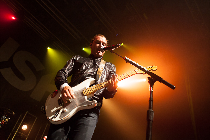 Bush @ Effenaar, picture 18, photographed by Dorien Goetschalckx - FrontView Magazine