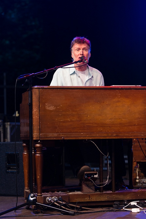 Steve Winwood @ OLT Rivierenhof, picture 20, photographed by Edwin Houdevelt - FrontView Magazine