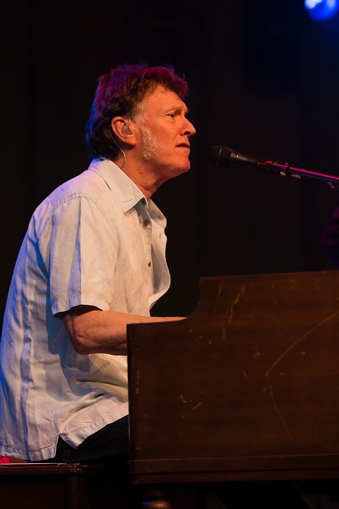 Steve Winwood @ OLT Rivierenhof, picture 32, photographed by Edwin Houdevelt - FrontView Magazine