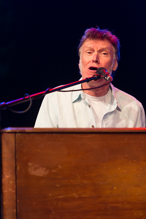 Steve Winwood @ OLT Rivierenhof, picture 42, photographed by Edwin Houdevelt - FrontView Magazine