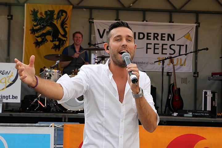 Maarten Cox @ Vlaanderen Zingt in Bilzen, picture 9, photographed by Heidi Elen - FrontView Magazine