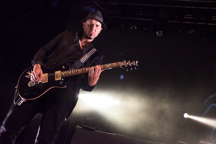 Skunk Anansie @ 013, picture 1, photographed by Dorien Goetschalckx - FrontView Magazine