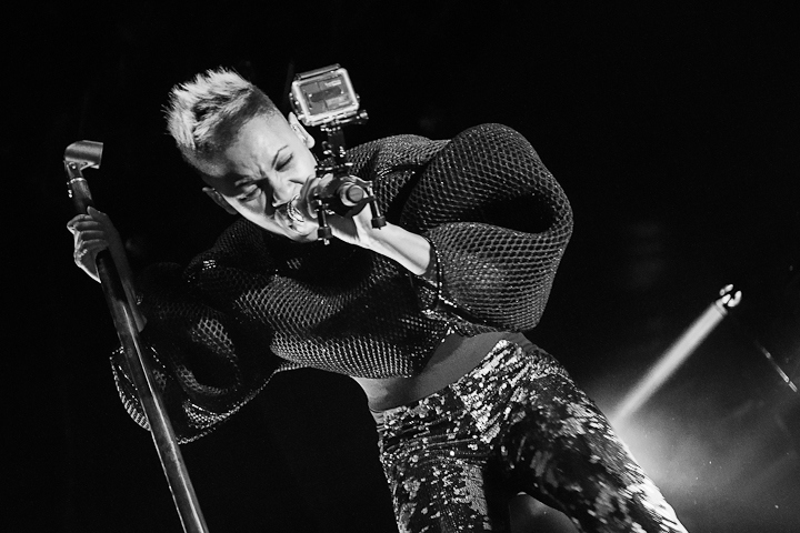 Skunk Anansie @ 013, picture 5, photographed by Dorien Goetschalckx - FrontView Magazine