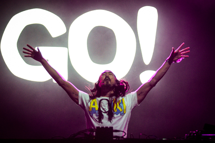 Steve Aoki @ Les Ardentes, picture 1, photographed by Tom Stessens - FrontView Magazine
