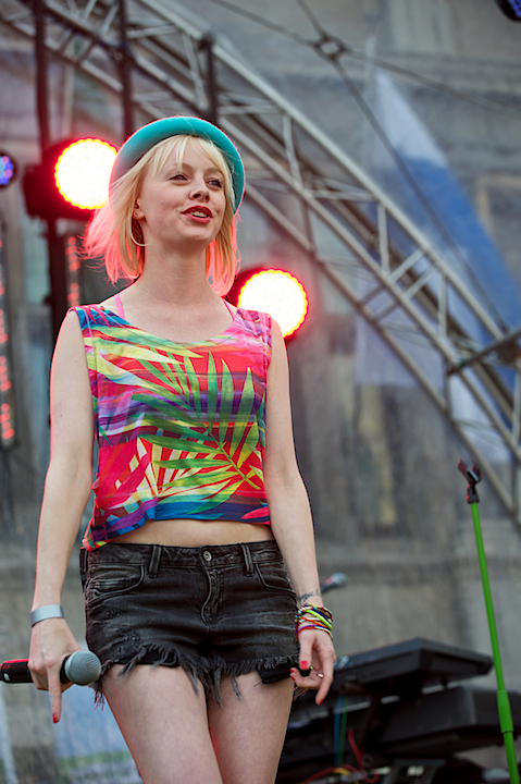 Ketnetband - Vlaanderen Muziekland @ Antwerpen, picture 15, photographed by James Van Roosbroeck - FrontView Magazine
