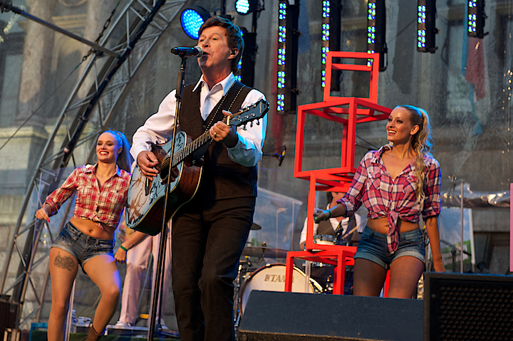 Vlaanderen Muziekland Opnames 11 juli @ Antwerpen, picture 65, photographed by James Van Roosbroeck - FrontView Magazine