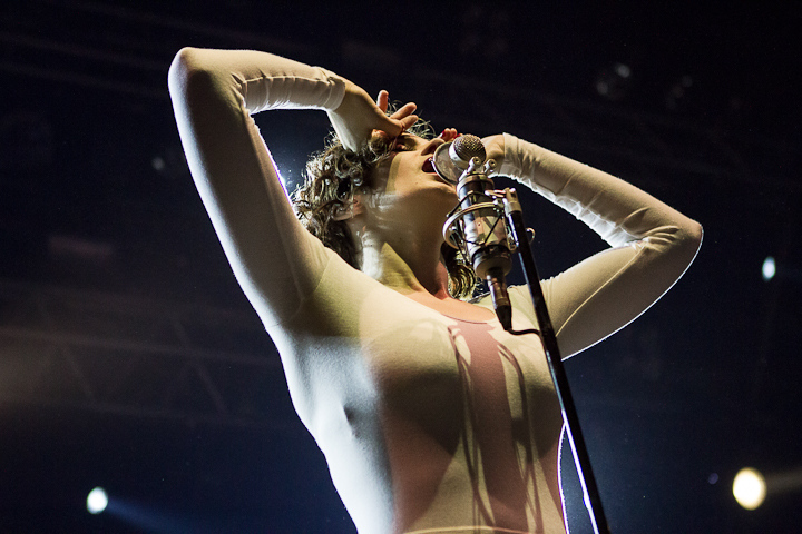 Hooverphonic @ Rock Zottegem 2013, picture 7, photographed by Dorien Goetschalckx - FrontView Magazine