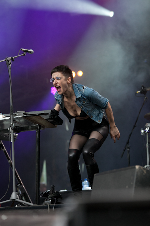 IAMX @ Les Ardentes, foto 6, foto's door Nick De Gregorio - FrontView Magazine