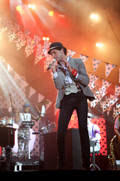 Mika @ Les Ardentes, picture 1, photographed by Nick De Gregorio - FrontView Magazine