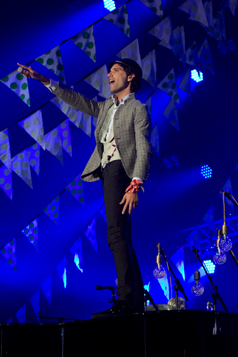 Mika @ Les Ardentes, picture 8, photographed by Nick De Gregorio - FrontView Magazine