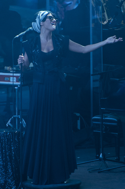 Melody Gardot @ Rivierenhof, foto 1, foto's door steven.stausens - FrontView Magazine