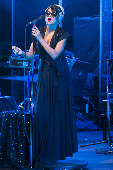 Melody Gardot @ Rivierenhof, foto 13, foto's door steven.stausens - FrontView Magazine