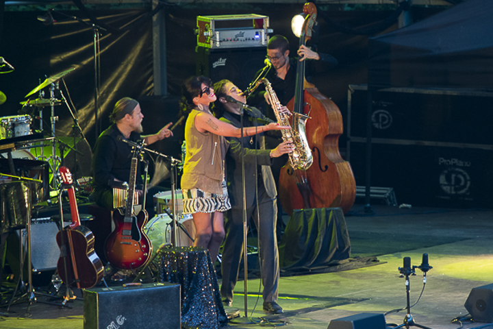 Melody Gardot @ Rivierenhof, foto 35, foto's door steven.stausens - FrontView Magazine