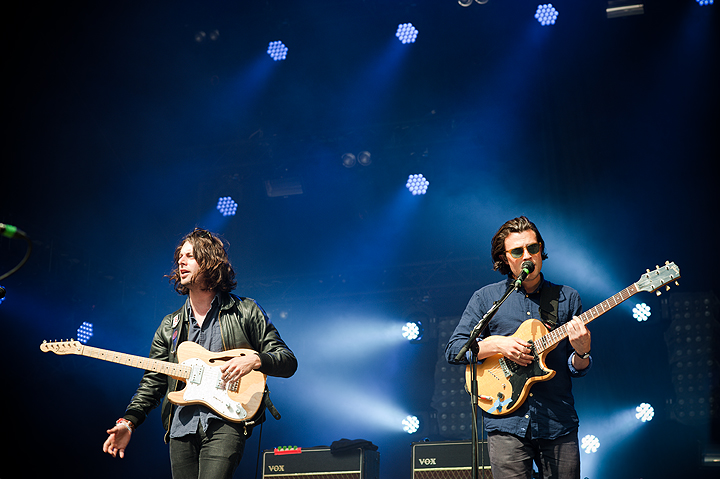 The Maccabees @ Les Ardentes, picture 9, photographed by FrontView Magazine