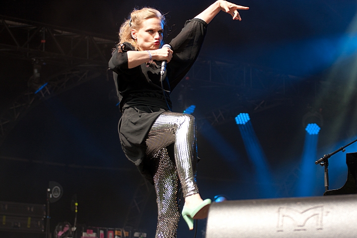 An Pierle Les Ardentes 2013, picture 2, photographed by Philippe Janssens - FrontView Magazine