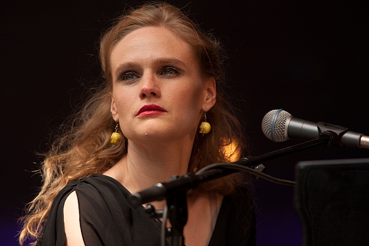 An Pierle Les Ardentes 2013, picture 4, photographed by Philippe Janssens - FrontView Magazine