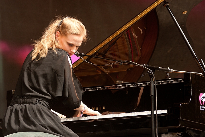 An Pierle Les Ardentes 2013, picture 6, photographed by Philippe Janssens - FrontView Magazine