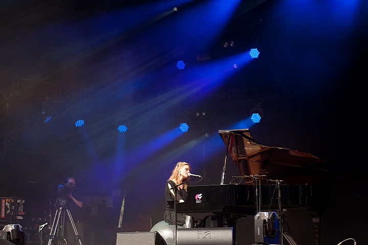 An Pierle Les Ardentes 2013, picture 9, photographed by Philippe Janssens - FrontView Magazine