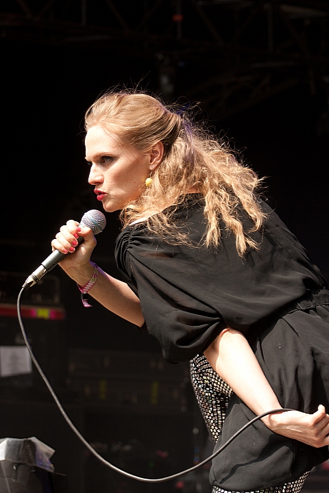 An Pierle Les Ardentes 2013, picture 10, photographed by Philippe Janssens - FrontView Magazine