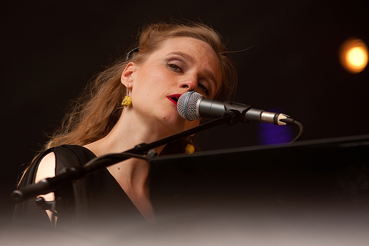 An Pierle Les Ardentes 2013, picture 13, photographed by Philippe Janssens - FrontView Magazine
