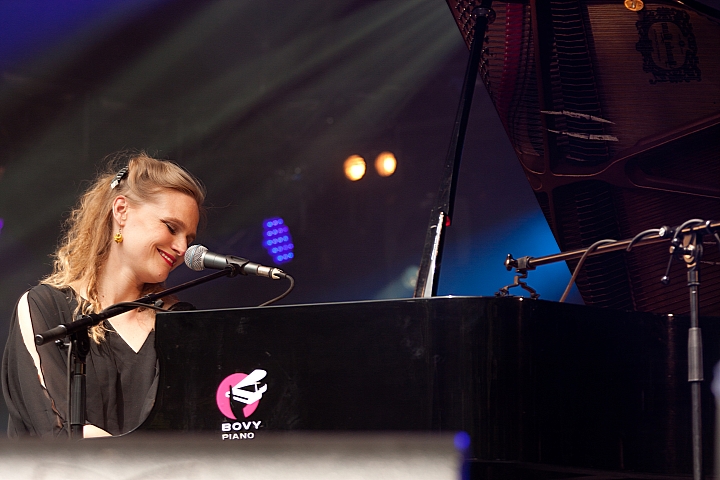 An Pierle Les Ardentes 2013, picture 25, photographed by Philippe Janssens - FrontView Magazine