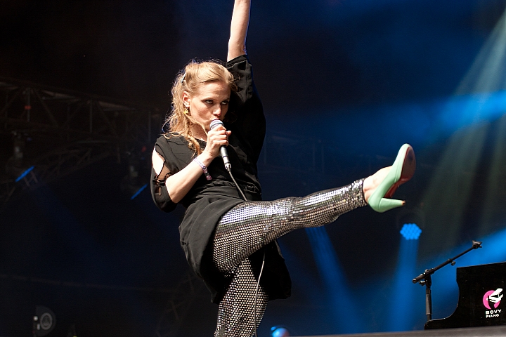 An Pierle Les Ardentes 2013, picture 26, photographed by Philippe Janssens - FrontView Magazine