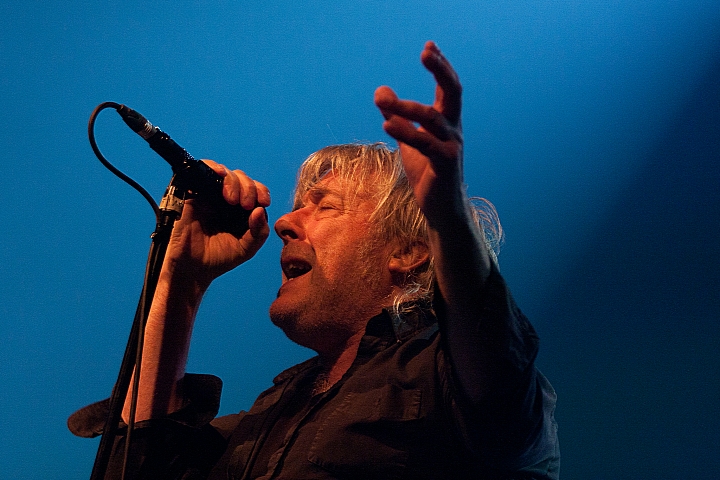 Arno Les Ardentes 2013, picture 9, photographed by Philippe Janssens, Philippe Janssens - FrontView Magazine