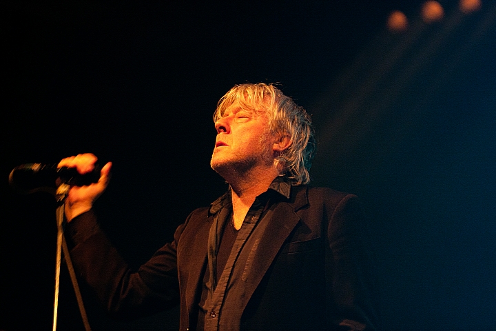 Arno Les Ardentes 2013, picture 19, photographed by Philippe Janssens, Philippe Janssens - FrontView Magazine